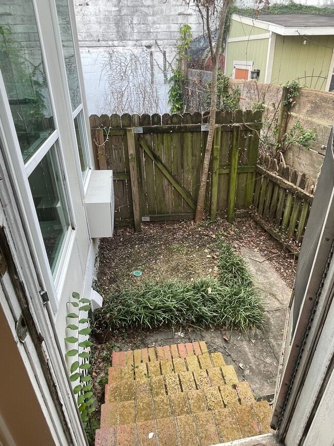 Building Photo - 2BD/1BA Shotgun in MidCity