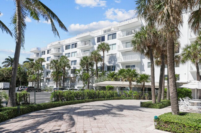 Building Photo - 170 N Ocean Blvd