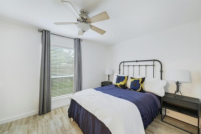 Building Photo - 3605 Leafield Dr