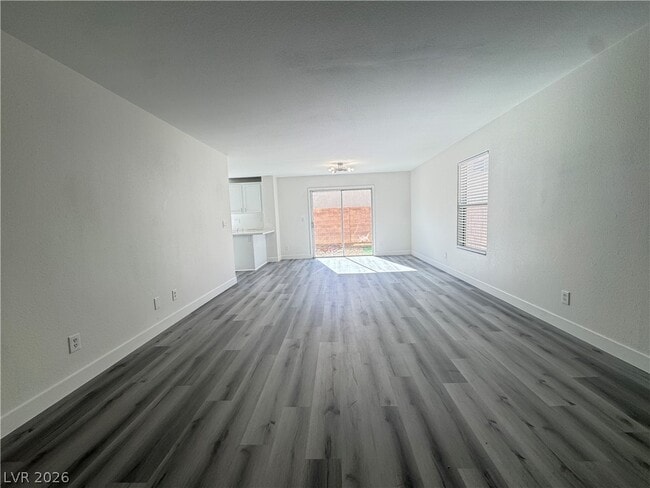 Building Photo - 6339 W Silver Ribbon Ct