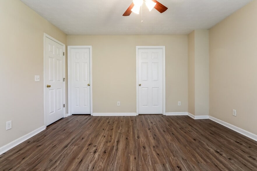 Building Photo - 300 Kentshire Pl NW