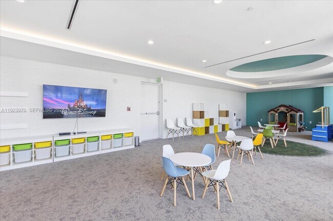 Building Photo - 488 NE 18th St