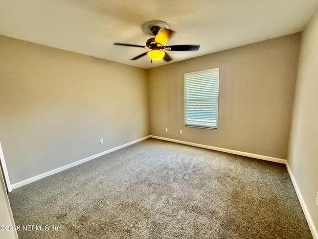 Building Photo - 902 Lakeridge Dr