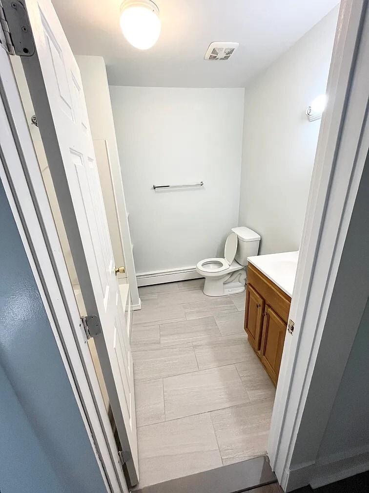 Building Photo - 39 Shepard St