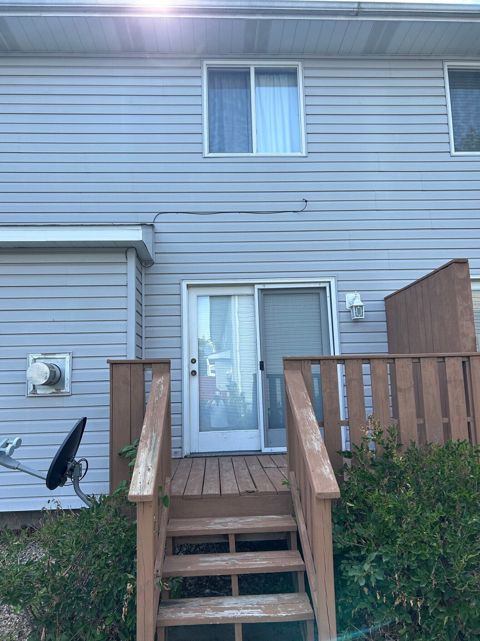 Building Photo - 409 S Madison St