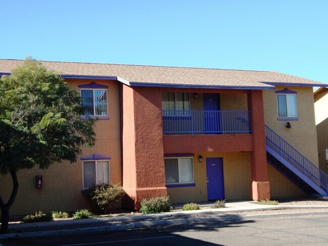 Building Photo - 2621 N Estrella Ave