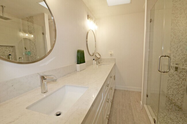 Building Photo - 1102 Turnstone Way