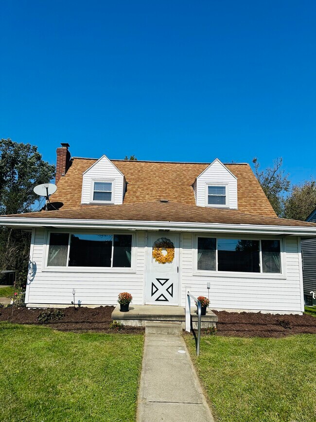 Primary Photo - 1420 Collins Ave