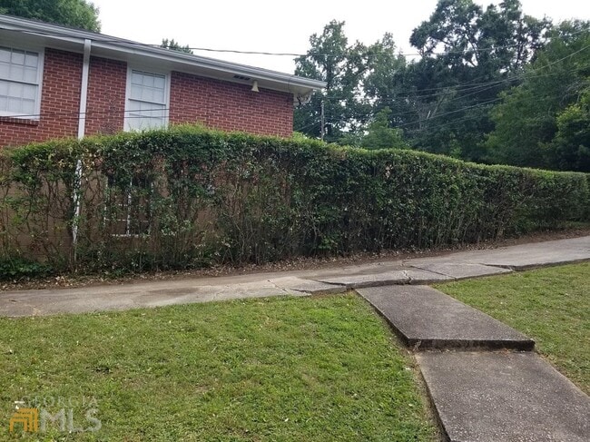 Building Photo - 817 North St NW