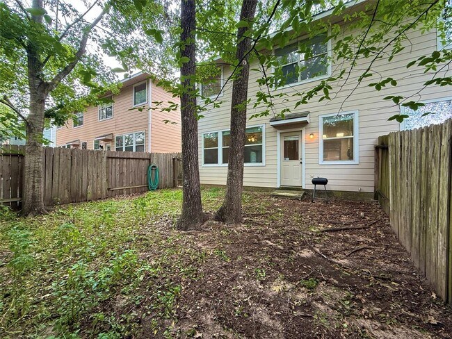 Building Photo - 23 Blue Creek Pl