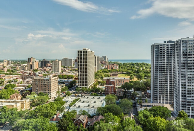 Building Photo - 720 W Gordon Terrace