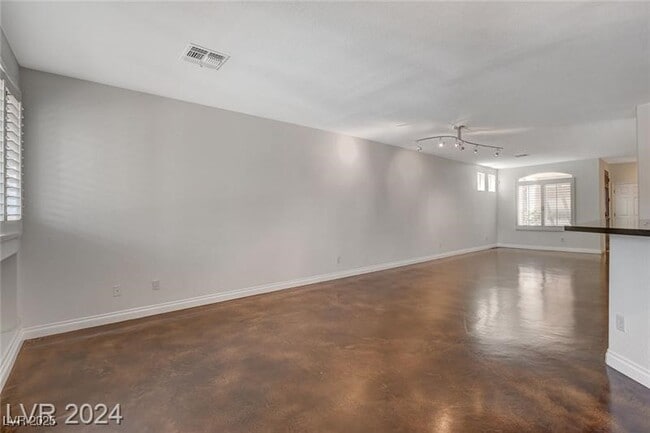 Building Photo - 9420 San Laguna Ct