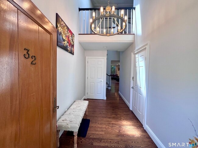 Building Photo - 32 Regents Pk