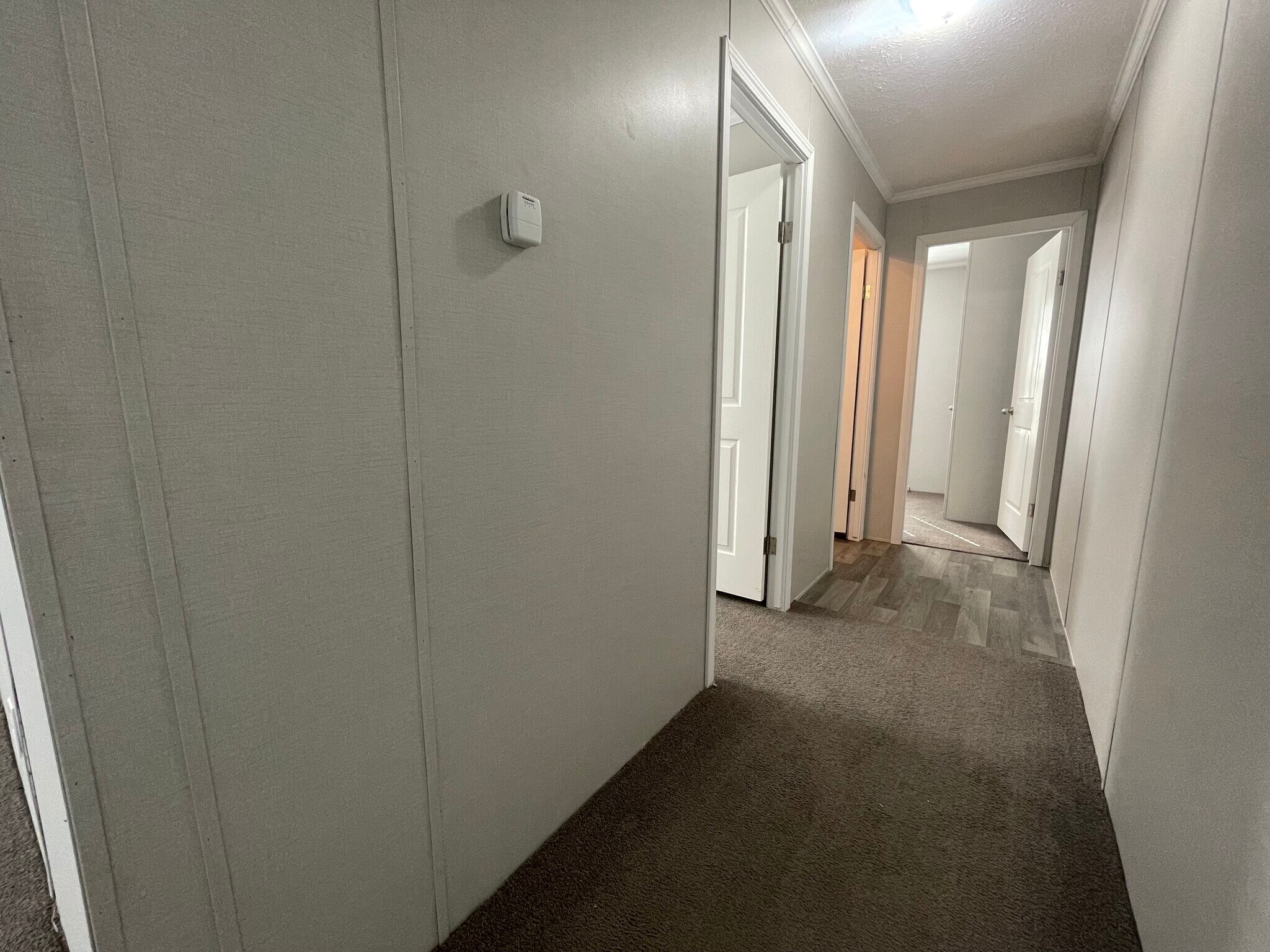 Building Photo - 16185 Notre Dame St