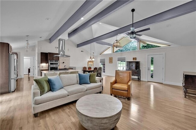 Building Photo - 225 Jayne Ellen Way