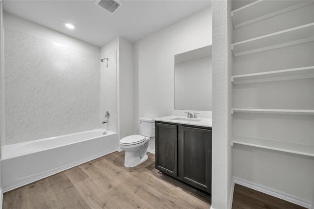 Building Photo - 1002 Rio Bravo Dr