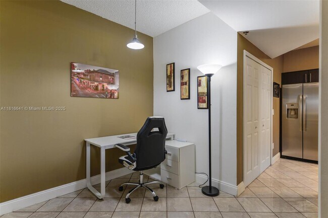 Building Photo - 3245 NE 184th St