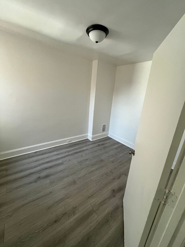 Building Photo - Beautiful Home - North Philadelphia