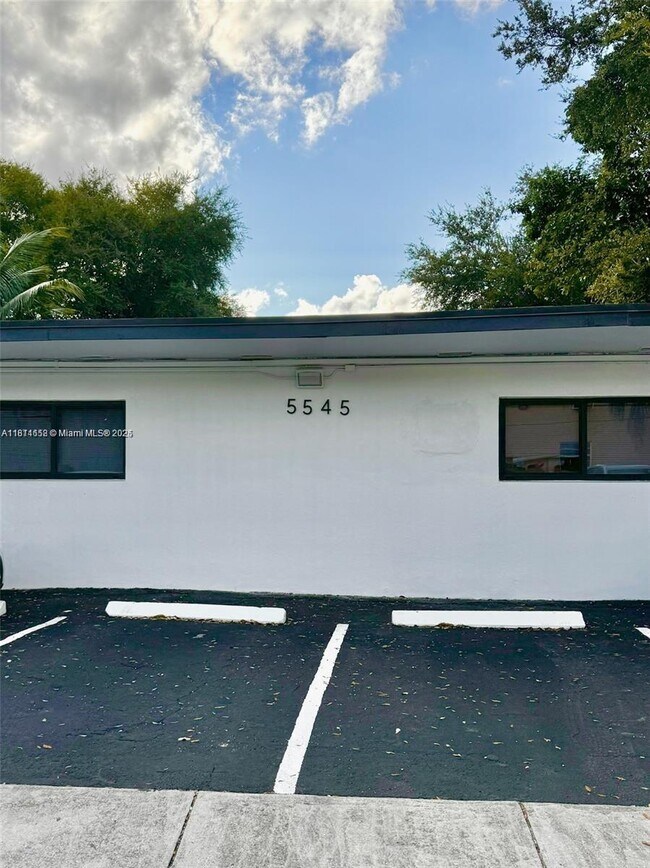 Building Photo - 5545 N Miami Ave