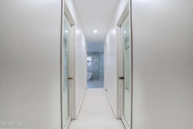 Building Photo - 2443 Swanfield Ct