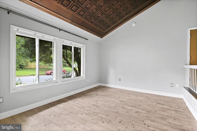 Building Photo - 511 Avondale Dr