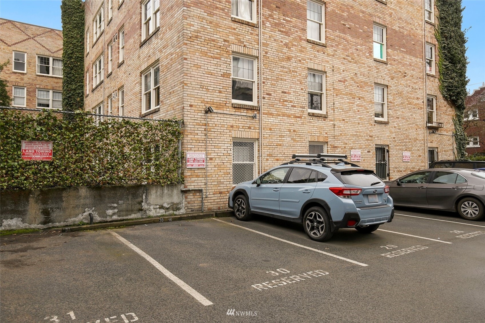 Building Photo - 400 Boylston Ave E