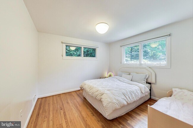 Building Photo - 6515 E Halbert Rd