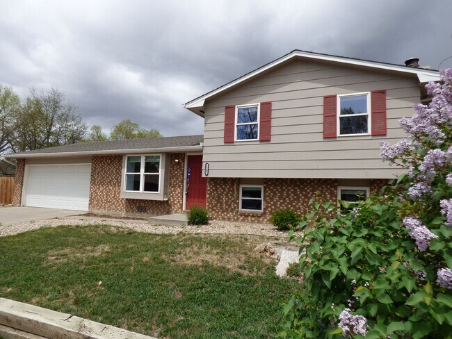 Primary Photo - 4 Bedroom home in Loveland