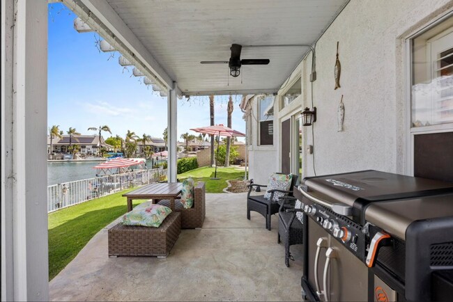Building Photo - Beautiful 3-Bedroom, 3-Bath Home in Riverl...
