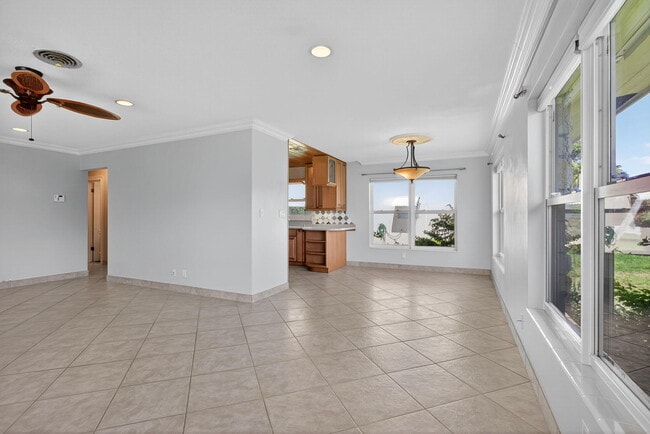 Building Photo - 2757 NE 29th Ave