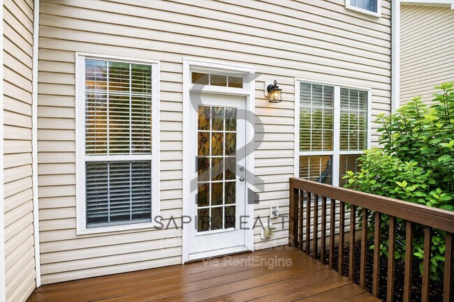 Building Photo - 2552 Avery Park Cir