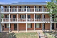 Building Photo - 250 Elm St