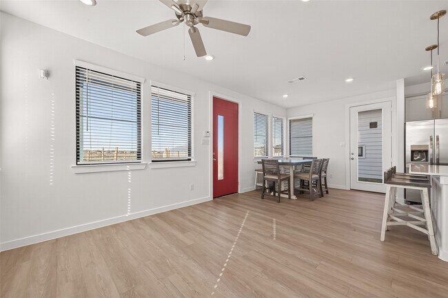 Building Photo - 3223 Loam Ln