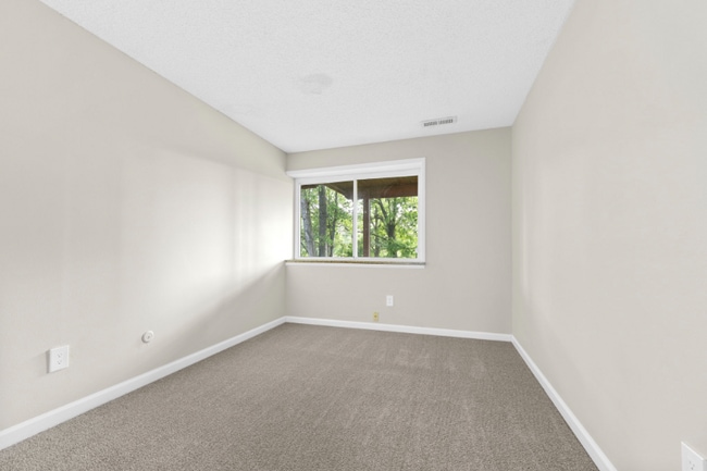 Building Photo - 907 Award Dr