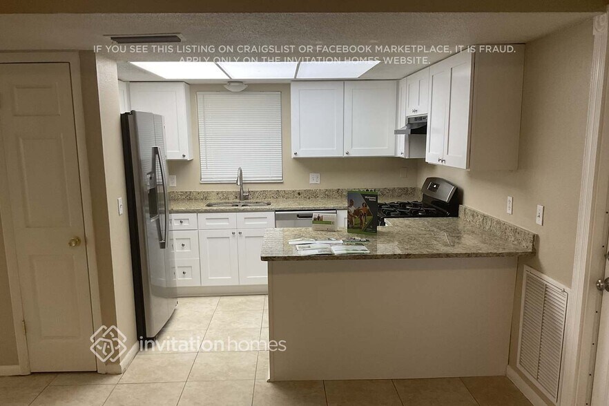 Building Photo - 12332 Monarch Cir