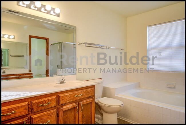 Building Photo - !!CALL US TODAY AT (505) 808-6467 TO SCHED...