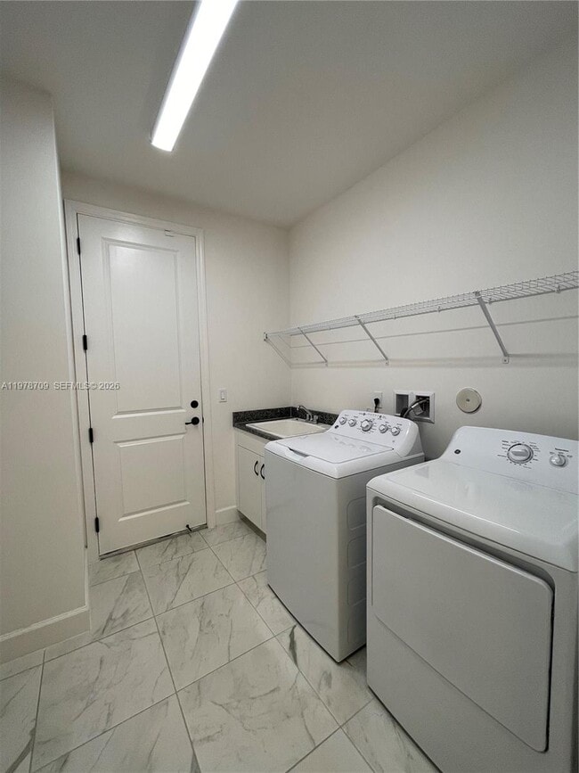 Building Photo - 10922 SW Meandering Mile Rd