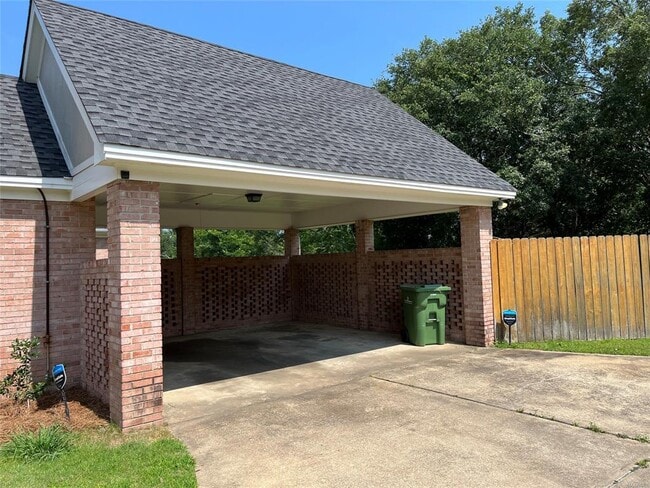 Building Photo - 9418 Huntingdon Ct