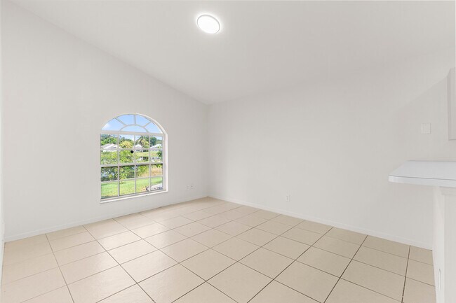 Building Photo - 1815 Barnstable Rd