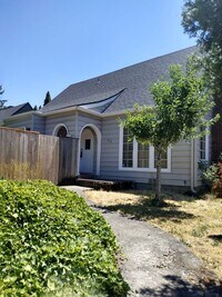 Building Photo - 712e16