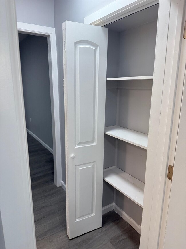 Building Photo - 304 60th St