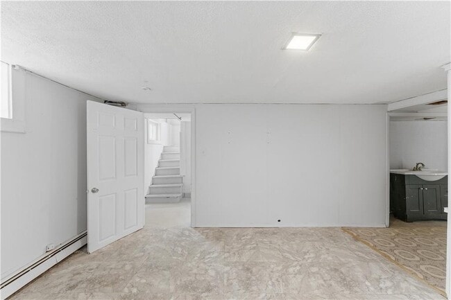 Building Photo - 102 Overhill Rd