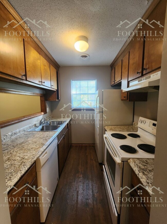 Building Photo - 4315 Lexington Way