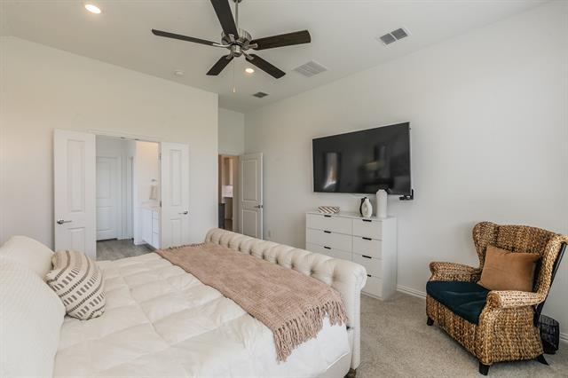 Building Photo - 2549 Birchcrest Dr
