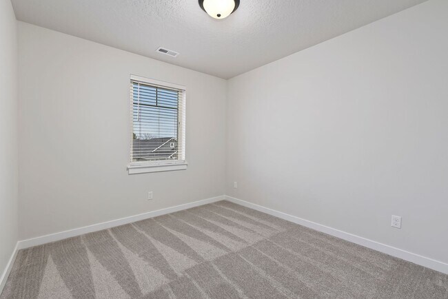 Building Photo - Beautiful 4-Bedroom Home in Meridian – Available Now | $2,400/month