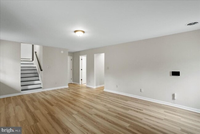 Building Photo - 72 Pioneer Ln