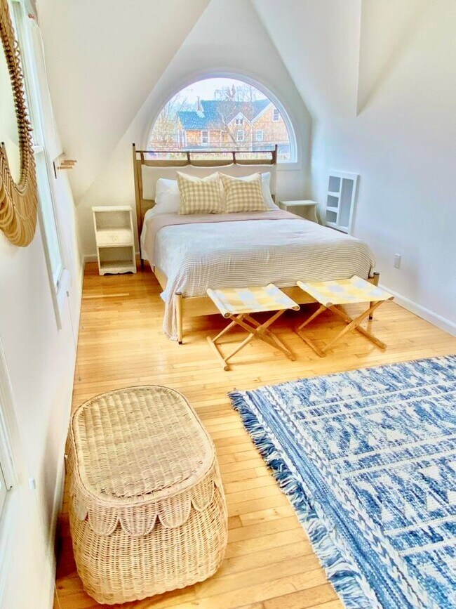 Building Photo - 6 Nidzyn Ave