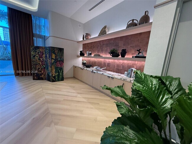 Building Photo - 77 SE 5th St