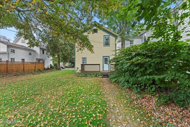 Building Photo - 53 White St