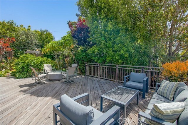 Building Photo - 1511 Bluebird Canyon Dr
